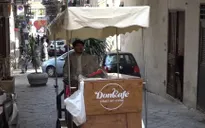 Anh chàng bán cà phê dạo ở Italy
