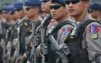 Indonesia tăng lương cho cảnh sát để chống tham nhũng