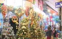 Không khí Giáng sinh sớm ở Hà Nội