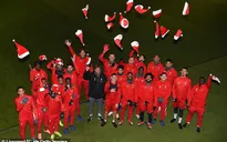 HLV Klopp: Chỉ Man City mới có thể “tự bắn vào chân họ”
