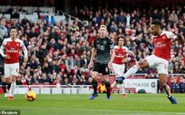 KẾT THÚC, Arsenal 3-1 Burnley: Aubameyang, Ozil tỏa sáng!