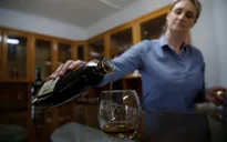 1/3 rượu whisky hiếm Scotland bị làm giả