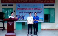 Tuyên dương cậu học trò nghèo trả lại 50 triệu đồng nhặt được
