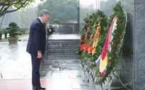 Chủ tịch Duma Quốc gia Nga viếng Lăng Chủ tịch Hồ Chí Minh