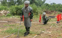 Khởi động dự án khắc phục hậu quả bom mìn