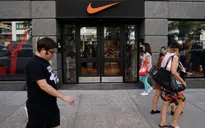Nike trụ vững trước căng thẳng thương mại Mỹ - Trung