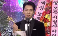 Lee Seung Gi bất ngờ nhận giải Daesang của SBS