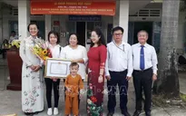 Đồng Nai: Khen thưởng người phụ nữ nghèo trả lại 100 triệu đồng nhặt được