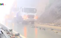 Tạm thời thông đường qua đèo Khánh Lê