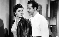 Ca khúc kinh điển “Baby It’s Cold Outside” có thể sẽ bị cấm