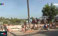 Hỗ trợ người dân bị mất nhà do sạt lở tại An Giang