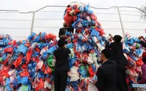 Tạo bản đồ Biển Chết từ túi nylon