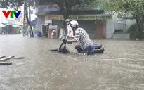 Mưa lớn gây ngập nặng: Học sinh, sinh viên tại Đà Nẵng được nghỉ học trong ngày 10/12