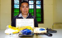 Bắt 1 đối tượng người Lào mang súng tự chế đi giao ma túy