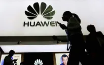 Huawei trừng phạt nhân viên vì "cả gan" dùng iPhone để đăng chúc Tết