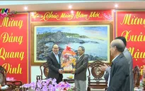 Bí thư Thành ủy TP.HCM Nguyễn Thiện Nhân thăm, tặng quà Tết người dân Phú Yên