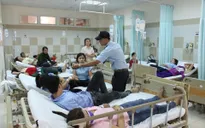 Bình Dương: Điều tra làm rõ vụ hàng chục công nhân nhập viện nghi bị ngộ độc thực phẩm