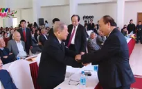 Thủ tướng gặp mặt cán bộ hưu trí Văn phòng Chính phủ