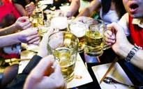 Tránh hệ lụy khi sử dụng rượu bia ngày Tết