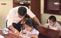 Thầy giáo tận tâm mang con chữ đến Trường Sa