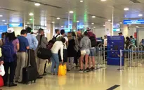 Dịp Tết, sân bay Tân Sơn Nhất đón lượng khách tăng kỷ lục