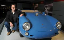 Trình diễn kỉ niệm 70 năm ra mắt xe Porsche ở Los Angeles, Mỹ