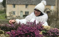 Ngọc Hân xinh tươi tại Bibury - ngôi làng cổ tích giữa đời thực ở Anh
