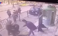 Cảnh sát Ai Cập nhanh tay cứu bé 5 tuổi rơi từ tầng 3