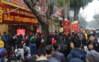 Nườm nượp người mua vàng ngày Thần Tài