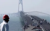 Trung Quốc hoàn thành đường hầm nối cầu xuyên biển dài nhất thế giới