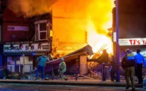 Hiện trường vụ nổ lớn ở thành phố Leicester, Anh