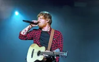 Ed Sheeran – nghệ sĩ có album và đĩa đơn bán chạy nhất thế giới