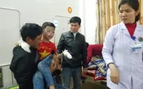 Hà Tĩnh: Thăm và động viên học sinh bị bỏng do nổ bình ga
