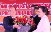 Thủ tướng Nguyễn Xuân Phúc và Thủ tướng Lào tham dự Tết Cộng đồng