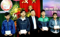 Đà Nẵng: Trao 100 suất học bổng góp “Xuân yêu thương”