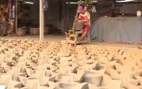 Lò gốm duy nhất còn làm bếp ông Táo ở TP.HCM