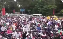 Trung tâm TP.HCM kẹt xe liên tục trong những ngày giáp Tết