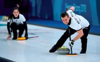 Olympic Pyeongchang: Diễn biến ngày thi đấu đầu tiên môn bi đá trên băng