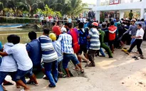 Cần Thơ: Giải cứu người đàn ông bị cửa cống ngăn mặn kẹp chặt
