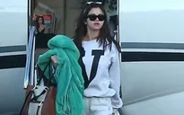 Selena Gomez và Justin Bieber đi nhà thờ vào buổi tối