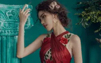 Lan Khuê gợi cảm với môi trầm và tóc xù chuẩn xu hướng