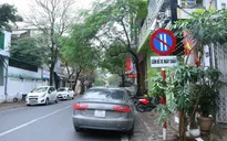 TP.HCM: Tăng phí dừng đỗ xe lòng, lề đường là hợp lý