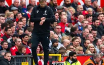 Thua đau Man Utd, Jurgen Klopp bóng gió "đổ tại" trọng tài