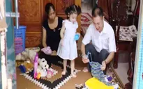 Niềm hạnh phúc của cặp vợ chồng hiếm muộn, ngoài 50 tuổi mới sinh con
