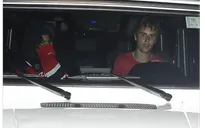 Selena Gomez – Justin Biber tạm "nghỉ yêu" vì mẹ