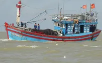 Cứu nạn thành công 8 thuyền viên gặp sự cố hỏng tàu trên biển
