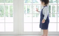 Nguy hiểm rình rập khi cha mẹ để trẻ một mình