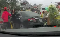 Đề nghị xử lý nghiêm nữ tài xế quay đầu ô tô trên cầu, gây gổ với người đi xe máy