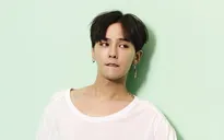 G-Dragon cười tươi rói khi thực hiện nghĩa vụ quân sự