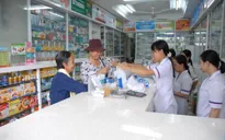 Nhiều người chưa nắm rõ quy định phải trình CMND khi mua thuốc cho trẻ nhỏ
